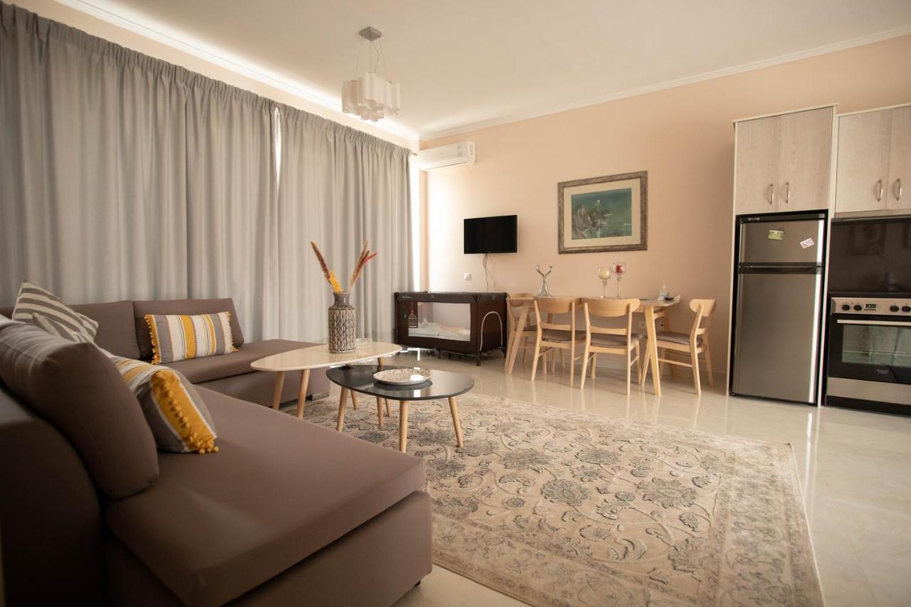 G & K City Apartments Lefkada City Bagian luar foto